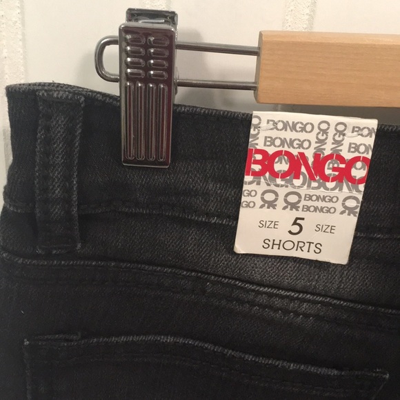 💝 10/$10 💝 NWT BONGO jean shorts Zipper front Rhinestones Black Size 5 - Picture 3 of 8